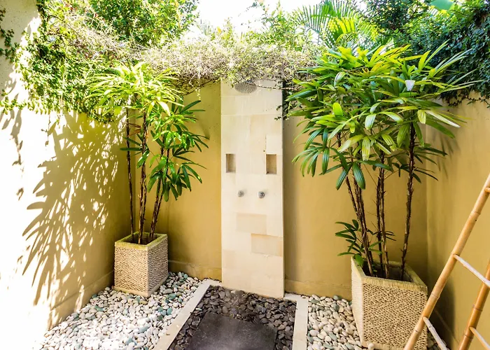 Senang Villa